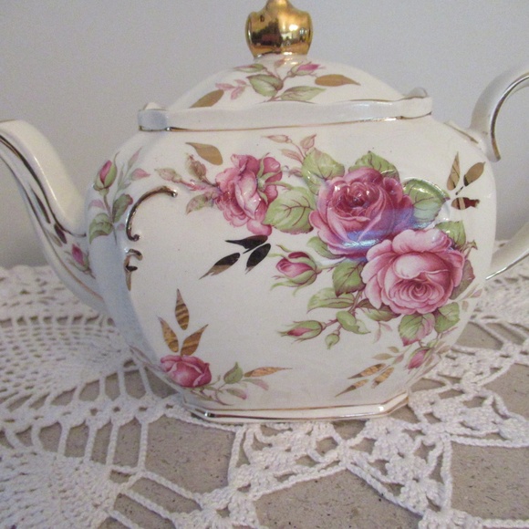 Beautiful Sadler of England Porcelain Teapot - Picture 10 of 10